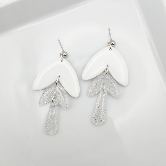 Leaf drop earrings white with silver