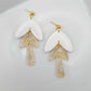 Leaf drop earrings white with gold