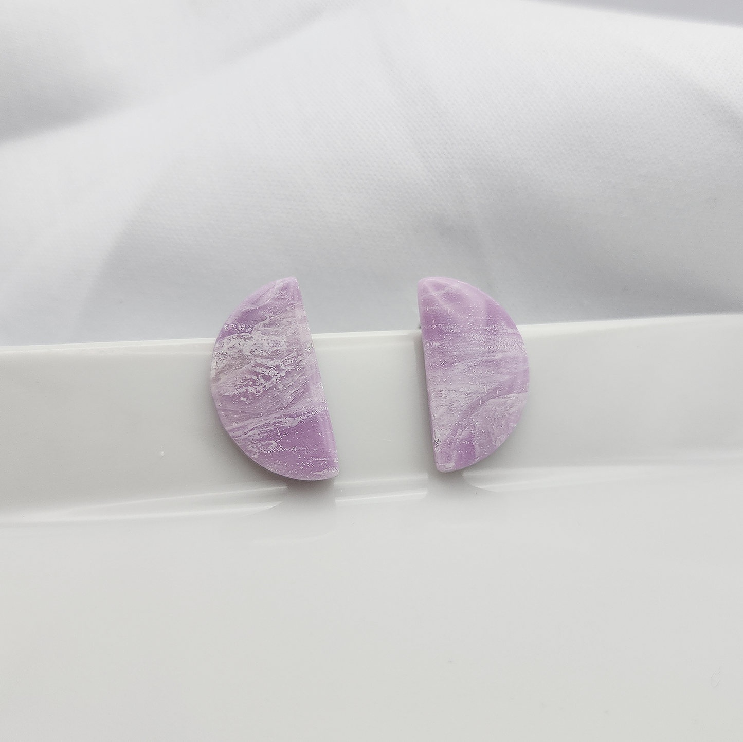 Violet semicircle earrings