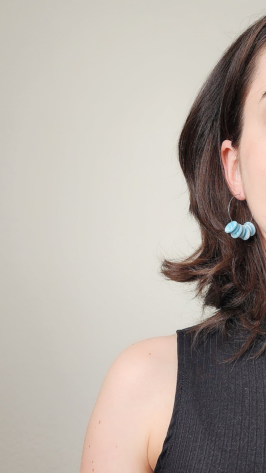 Hoop earrings with blue beads